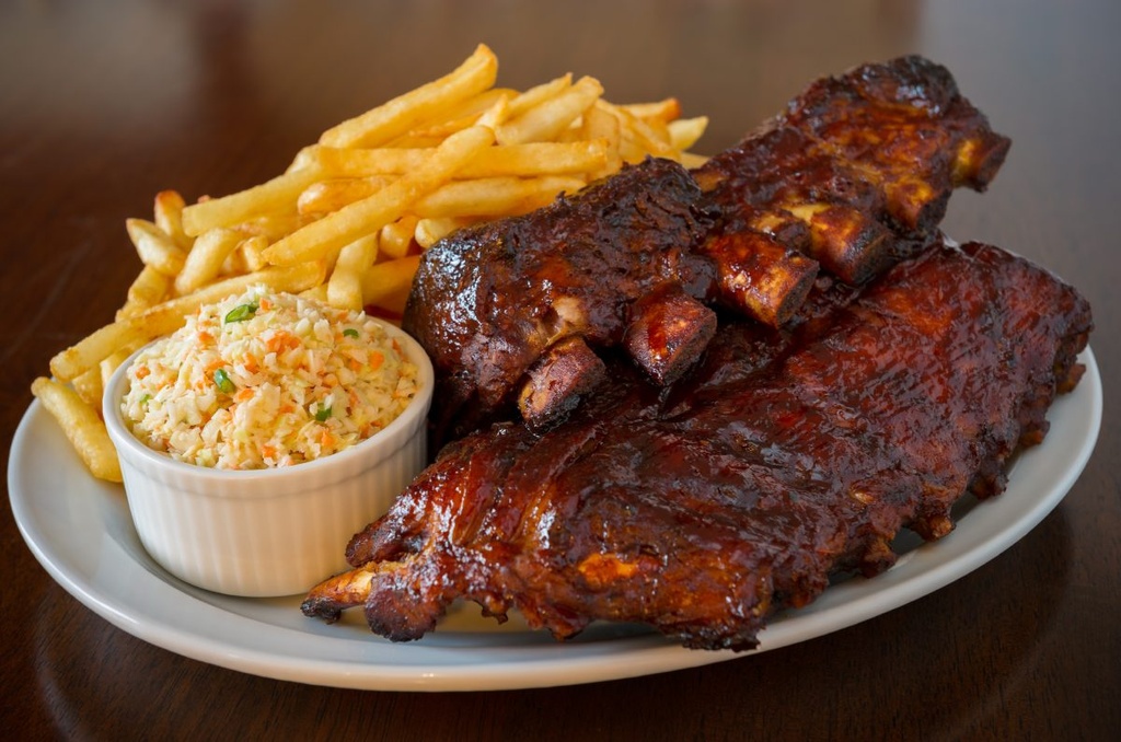 COSTILLA BBQ / ARROZ Y SALAD